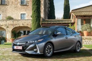 Voiture Toyota Prius Hybride Rechargeable